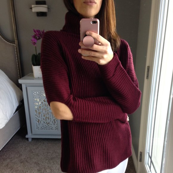 Peekaboo Sweater - Picture 5 of 5